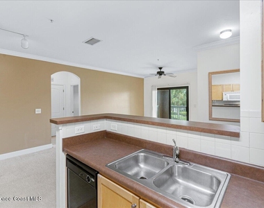 6411 Borasco Drive - Photo Thumbnail 5