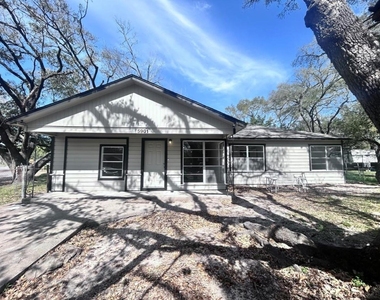 5901 Bretshire Drive - Photo Thumbnail 2