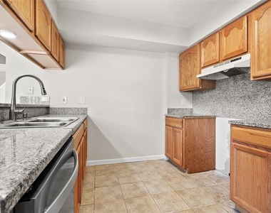 328 S 2nd Street - Photo Thumbnail 8