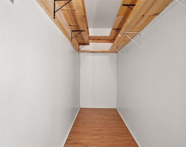 328 S 2nd Street - Photo Thumbnail 10