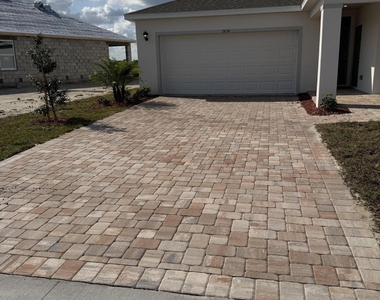 1434 Garabaldi Circle Se - Photo Thumbnail 4