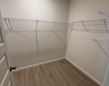 1434 Garabaldi Circle Se - Photo Thumbnail 23
