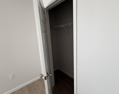 1434 Garabaldi Circle Se - Photo Thumbnail 18