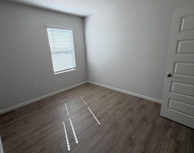 1434 Garabaldi Circle Se - Photo Thumbnail 17
