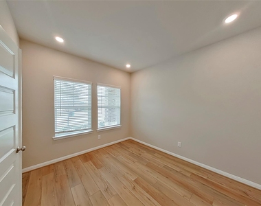 6634 Bridge Mountain Trail - Photo Thumbnail 5