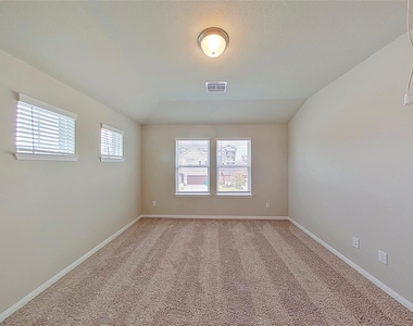 6634 Bridge Mountain Trail - Photo Thumbnail 12