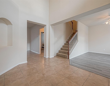 3235 Quarry Place Lane - Photo Thumbnail 8