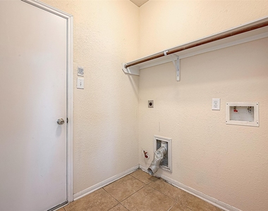 3235 Quarry Place Lane - Photo Thumbnail 26