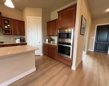 5602 Caracara Street - Photo Thumbnail 9