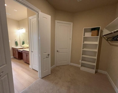 5602 Caracara Street - Photo Thumbnail 17