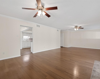 1106 E Red Cedar Circle - Photo Thumbnail 6