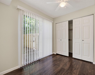 1106 E Red Cedar Circle - Photo Thumbnail 8