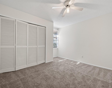 1106 E Red Cedar Circle - Photo Thumbnail 19