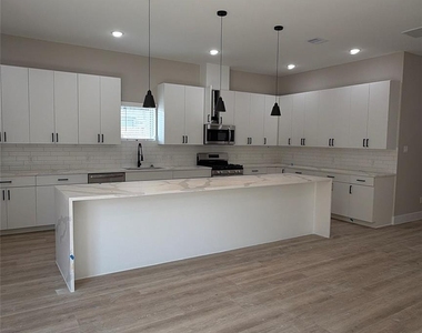 2615 Piemonte Avenue Cir - Photo Thumbnail 5