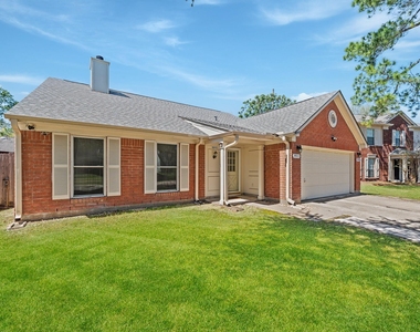 9915 Villa Verde Drive - Photo Thumbnail 2