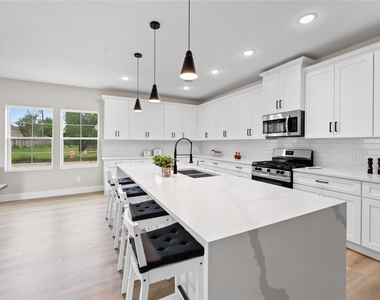 2606 Piemonte Avenue Cir - Photo Thumbnail 9
