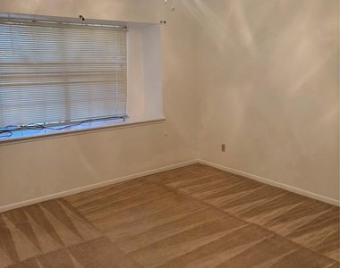 8450 Bigwood Street - Photo Thumbnail 8
