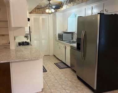 8450 Bigwood Street - Photo Thumbnail 3