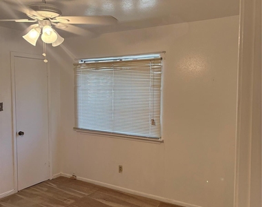 8450 Bigwood Street - Photo Thumbnail 7