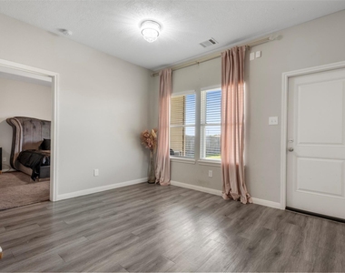 397 Road 5102 - Photo Thumbnail 10