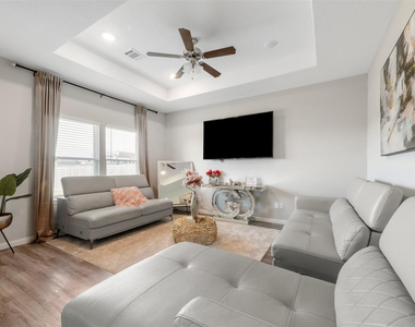 397 Road 5102 - Photo Thumbnail 2