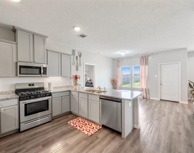 397 Road 5102 - Photo Thumbnail 7