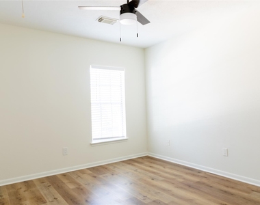 22 Cottage Grove Place - Photo Thumbnail 18