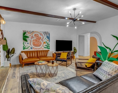 5918 Lattimer Drive - Photo Thumbnail 3