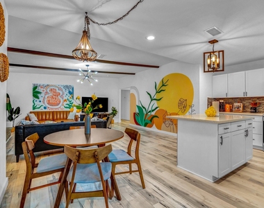 5918 Lattimer Drive - Photo Thumbnail 5