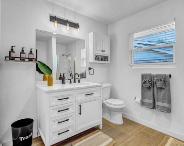 5918 Lattimer Drive - Photo Thumbnail 32