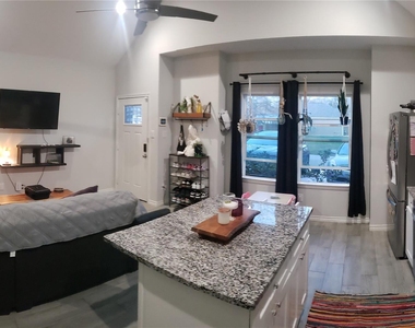 11891 Nelwood Street - Photo Thumbnail 2