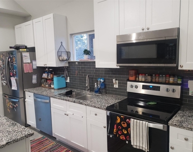 11891 Nelwood Street - Photo Thumbnail 4