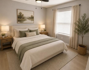 1133 E Rohe Street - Photo Thumbnail 7