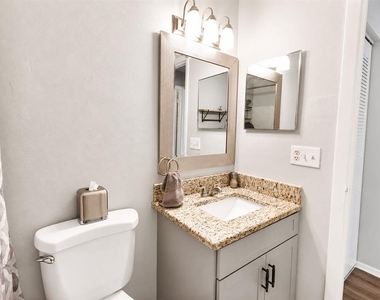 3683 Trophy Boulevard - Photo Thumbnail 13