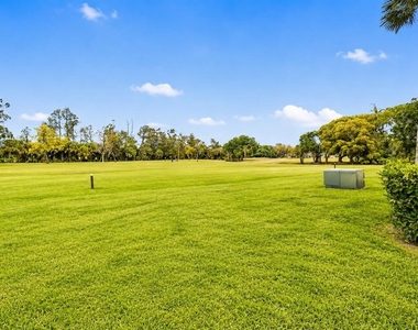 3683 Trophy Boulevard - Photo Thumbnail 18