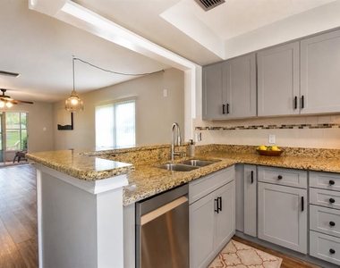 3683 Trophy Boulevard - Photo Thumbnail 3