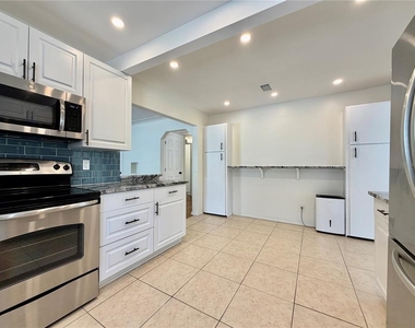 4628 Dr Martin Luther King Jr Street N - Photo Thumbnail 14