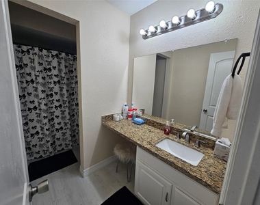 12334 Misty Laurel Drive - Photo Thumbnail 20