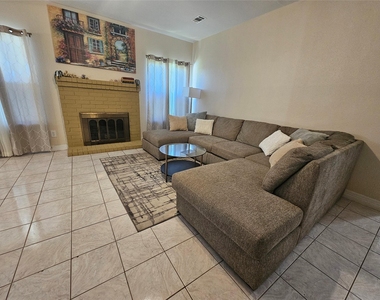 12334 Misty Laurel Drive - Photo Thumbnail 4