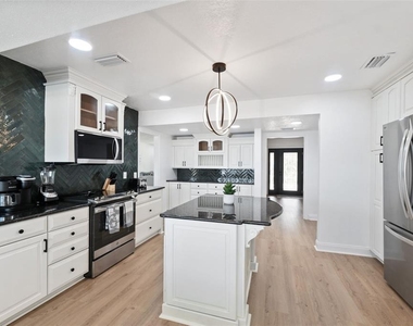 900 79th Street S - Photo Thumbnail 9
