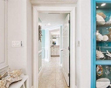16750 Gulf Boulevard - Photo Thumbnail 11