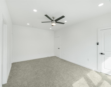 6809 Fairway - Photo Thumbnail 11