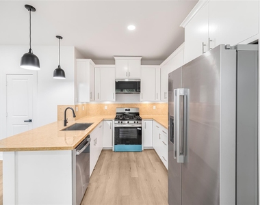6809 Fairway - Photo Thumbnail 2