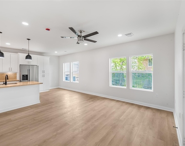 6809 Fairway - Photo Thumbnail 5