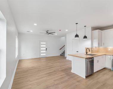 6809 Fairway - Photo Thumbnail 7