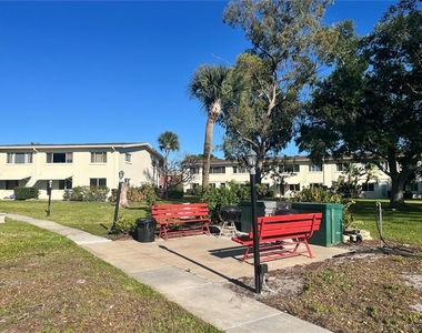 4550 Overlook Drive Ne - Photo Thumbnail 21