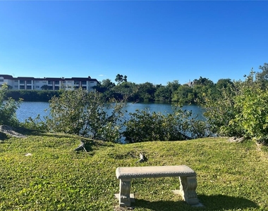 4550 Overlook Drive Ne - Photo Thumbnail 22