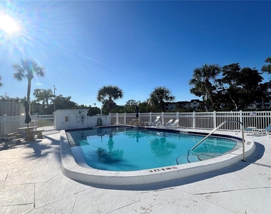 4550 Overlook Drive Ne - Photo Thumbnail 20