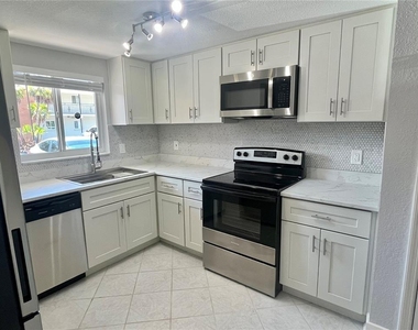 4550 Overlook Drive Ne - Photo Thumbnail 1