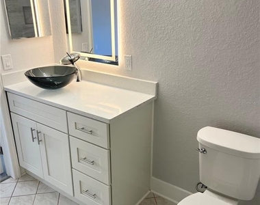 4550 Overlook Drive Ne - Photo Thumbnail 17